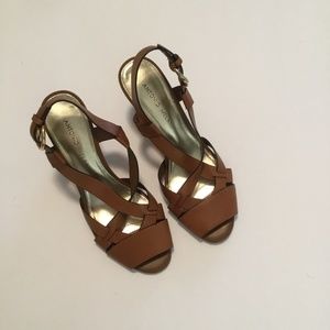 Antonio Melani Wedge Sandals Tan Size 8 NWOT
